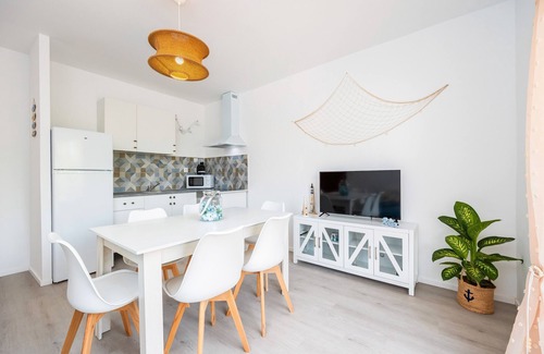 Cala Ferrera Apartment | Apartment 'Gran Sol Family 6' with Shared Pool, Wi-Fi, and Air Conditioning