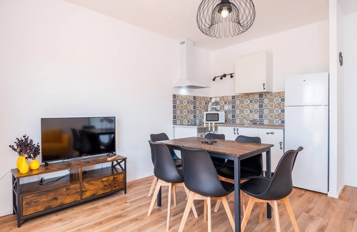Cala Ferrera Apartment | Apartment 'Gran Sol Family 7' with Shared Pool, Wi-Fi and Air Conditioning