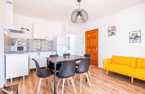 Cala Ferrera Apartment | Apartment 'Gran Sol Family 7' with Shared Pool, Wi-Fi and Air Conditioning