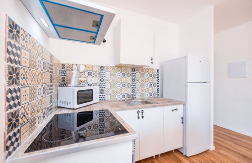 Cala Ferrera Apartment | Apartment 'Gran Sol Family 7' with Shared Pool, Wi-Fi and Air Conditioning