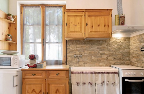 Borzonasca Apartment | Apartment 'Green Riviera - Angolino dei Pini' with Mountain View