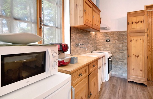 Borzonasca Apartment | Apartment 'Green Riviera - Angolino dei Pini' with Mountain View