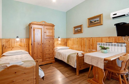 Borzonasca Apartment | Apartment 'Green Riviera - Angolino dei Pini' with Mountain View