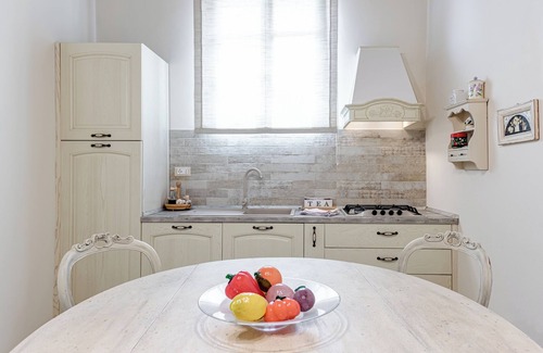 Empoli Apartment | Apartment 'Greenery House' with Private Garden and Wi-Fi