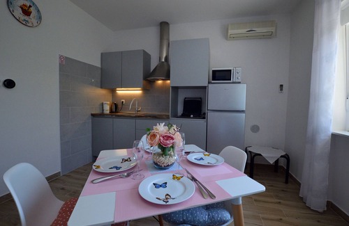 Rijeka Apartment | Apartment Happy sound (72101-A1) - Rijeka