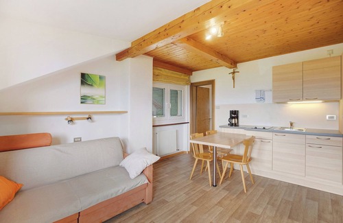 Berg/Monte Apartment | Apartment 'Harmony Apt 1' with Mountain View, Shared Garden and Wi-Fi