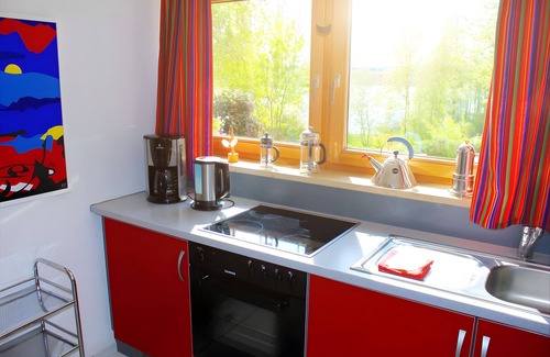 Illmensee Apartment | Apartment 'Haus Am See' with Lake View, Private Terrace and Wi-Fi
