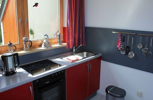 Illmensee Apartment | Apartment 'Haus Am See' with Lake View, Private Terrace and Wi-Fi