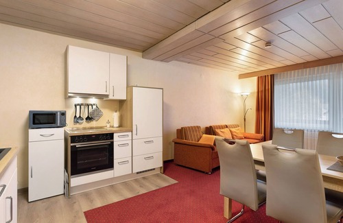 Stryck Apartment | Apartment 'Haus Erika - Ferienwohnung 2' with Shared Garden, Balcony and Wi-Fi
