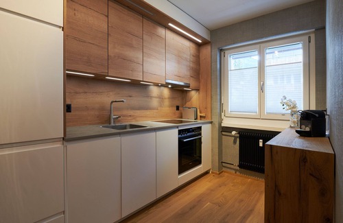 Klosters Platz Apartment | Apartment 'Haus Prasut' with Balcony and Wi-Fi