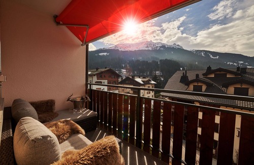 Klosters Platz Apartment | Apartment 'Haus Prasut' with Balcony and Wi-Fi