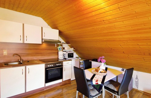 Moorweg Apartment | Apartment 'Haus Tucholski' with Private Terrace, Private Garden and Wi-Fi