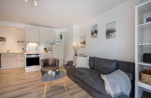 Alt-Travemunde/Ronnau Apartment | Apartment 'He, Wat Mooi' with Private Terrace and Wi-Fi