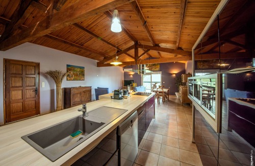Montans Apartment | APARTMENT - HEART OF A VINEYARD - QUIET