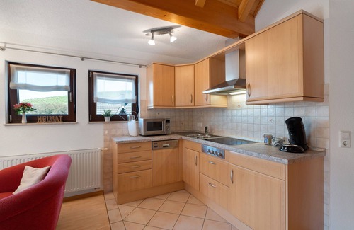 Sasbachwalden Apartment | Apartment 'Heimatliebe, 51 Qm' with Shared Terrace, Shared Garden and Wi-Fi