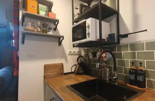 Alella Apartment | Apartment 'Holiday In Alella' with Private Pool, Wi-Fi and Air Conditioning
