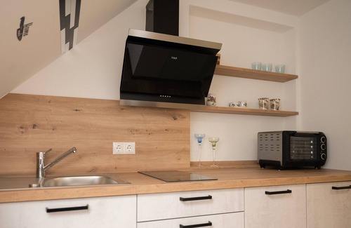 Rettenbach Apartment | Apartment 'Hopf' with Wi-Fi and Air Conditioning