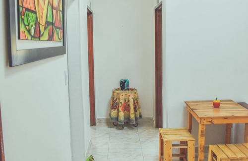 Cali Apartment | Apartment, Hot water, Wifi, Bathroom per bedroom.