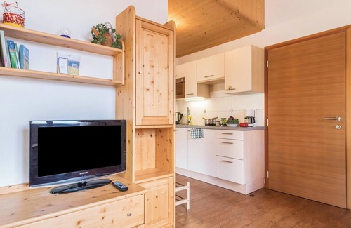 Feldthurns Apartment | Apartment 'Huberhof - Rubens' with Mountain View, Garden & Wi-Fi