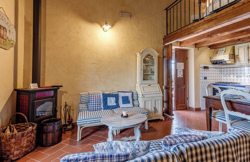 Pian di Sco Apartment | Apartment 'Il Belvedere' with Shared Pool, Private Terrace and Wi-Fi
