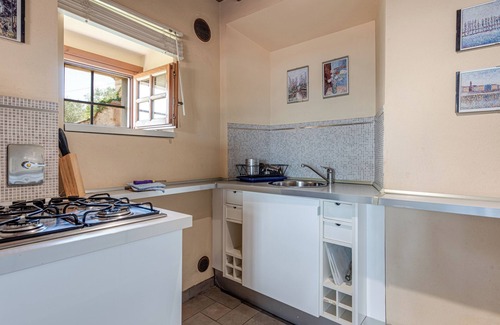 San Martino alla Palma Apartment | Apartment 'Il Poderaccio Scirocco' with Shared Pool, Wi-Fi and Air Conditioning