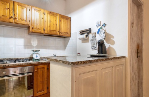 Sorso House | Apartment 'Il Profumo Del Mare' with Private Terrace, Wi-Fi and Air Conditioning