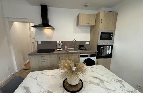 Ecommoy Apartment | Apartment in Écommoy near Le Mans Circuit