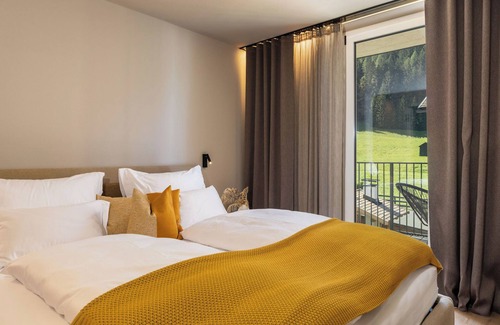 Sesto House | Apartment In A Hotel 'Apartment Home' with Sea View, Shared Garden and Wi-Fi
