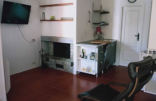 Antey-Saint-Andre Apartment | Apartment in a mountain house just a few minutes from the ski slopes
