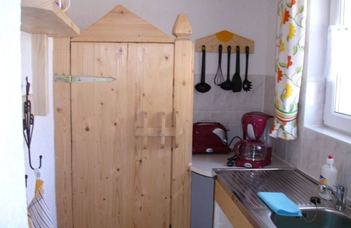 Godern Apartment | Apartment in a quiet location, 2 minutes walk. to the lake, 10 km before the Landesh. Schwerin