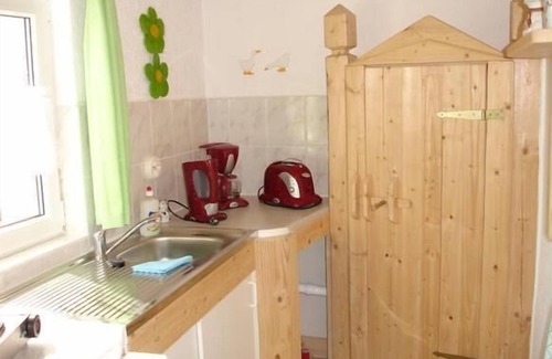 Godern Apartment | Apartment in a quiet location, 2 minutes walk. to the lake, 10 km before the Landesh. Schwerin