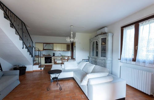 Gli Angeli House | apartment in a renovated farmhouse surrounded by greenery