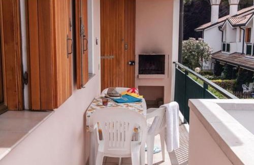 Rosapineta Apartment | Apartment in a residence with pool in Rosolina