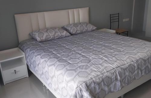 Bang Sare Apartment | Apartment in Bang Saray center with panoramic view from sea to mountains