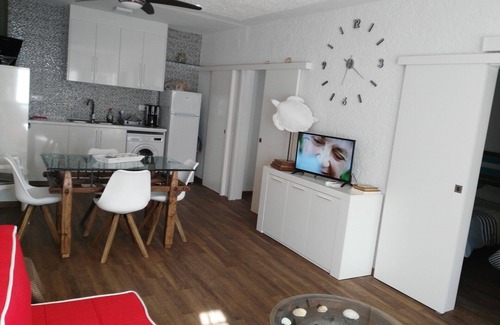 L'Escala Apartment | APARTMENT IN BEACH EDGE WITH SEA VIEW