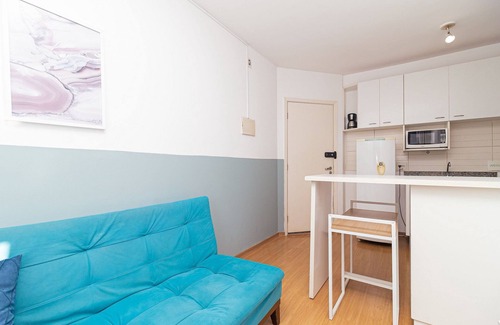 Pinheiros House | Apartment in Benedito Calixto with garage and AC
