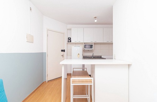 Pinheiros House | Apartment in Benedito Calixto with garage and AC
