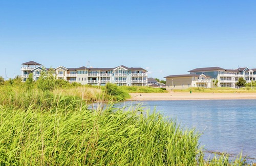Municipality of Hellevoetsluis Apartment | Apartment in Cape Helius by the Waterside