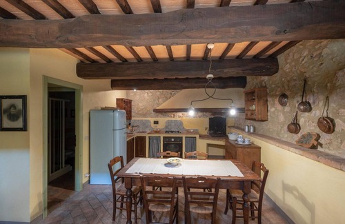 Simignano House | Apartment in Chianti With Pool ID 452