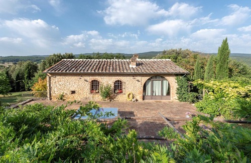 Simignano House | Apartment in Chianti With Pool ID 452