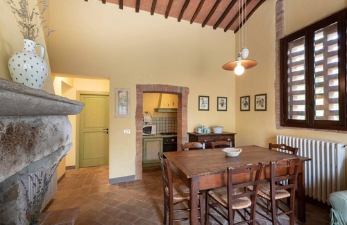 Simignano Cottage | Apartment in Chianti with pool ID 450