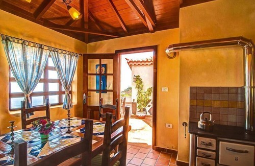 El Tanque Apartment | Apartment in El Tanque with bubble bath