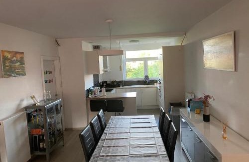 Evere Apartment | Apartment in Evere with Terrace - 74 m²