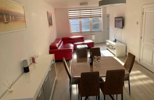 Evere Apartment | Apartment in Evere with Terrace - 74 m²