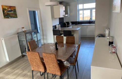 Evere Apartment | Apartment in Evere with Terrace - 74 m²