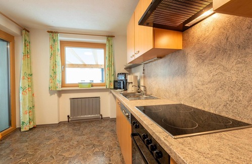 Fuegen Apartment | Apartment in Fügen near Spieljochbahn