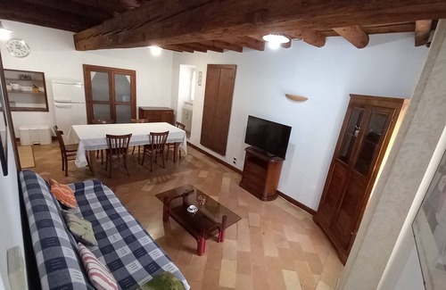 Fermo Apartment | Apartment in Fermo Accommodation "La Fonte" located in the historical center
