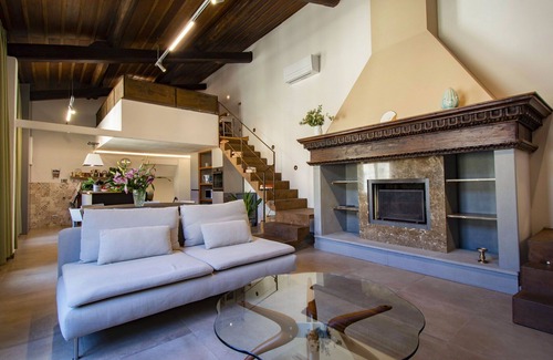 Oltrarno Apartment | Apartment in Florence with 3 bedrooms sleeps 6