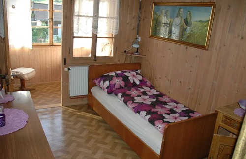 Frutigen Apartment | Apartment in Frutigen With Garden, Terrace