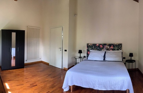 Empoli Apartment | Apartment in Historic Villa: Villa Giulia